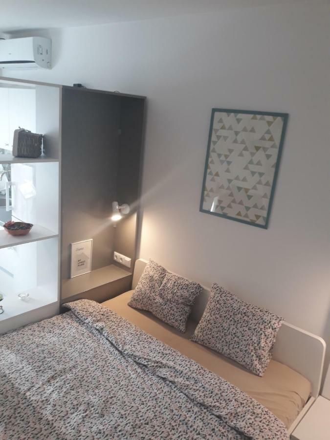 Cozy Central Studio Bucarest Esterno foto